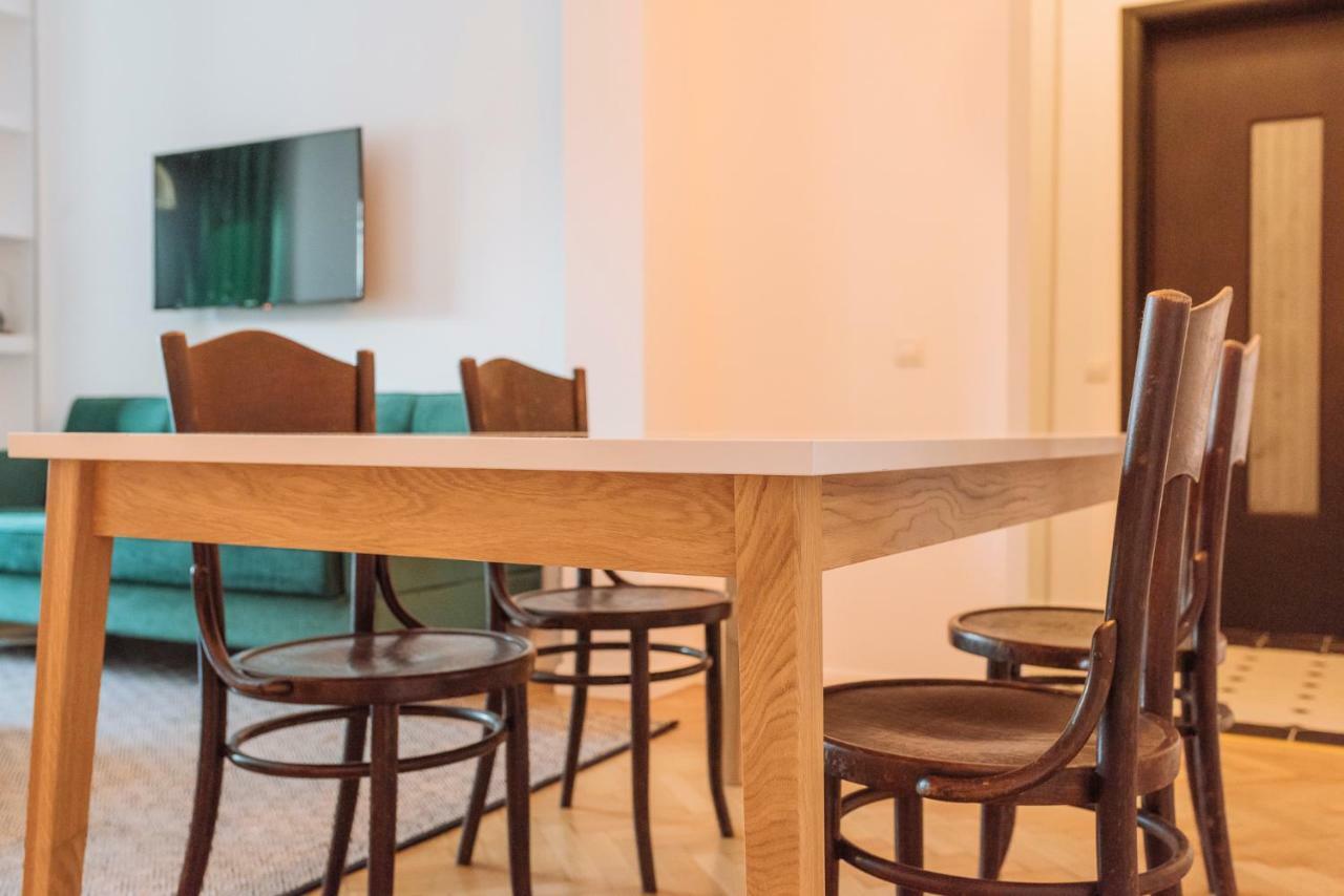 Brezoianu Spacious Flat Bukarest Eksteriør billede